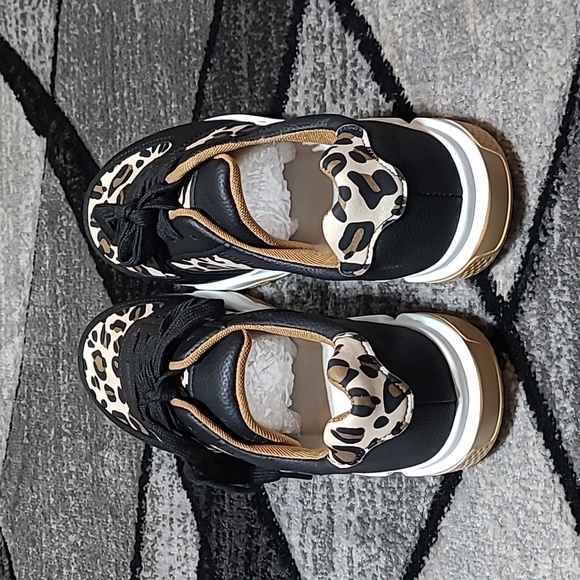 LEOPARD PRINT BLACK FAUX LEATHER LACE-UP SNEAKERS - Picture 4 of 11